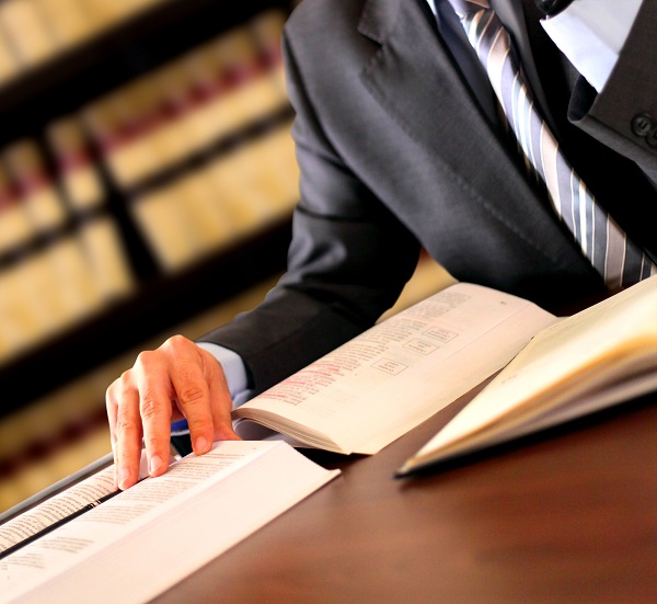 PI Lawyer: Benefits of Consultation - Edwards & Patterson Law